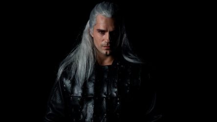Image d'illustration pour l'article : Henry Cavill enfile le costume de Geralt dans un premier teaser de la série The Witcher