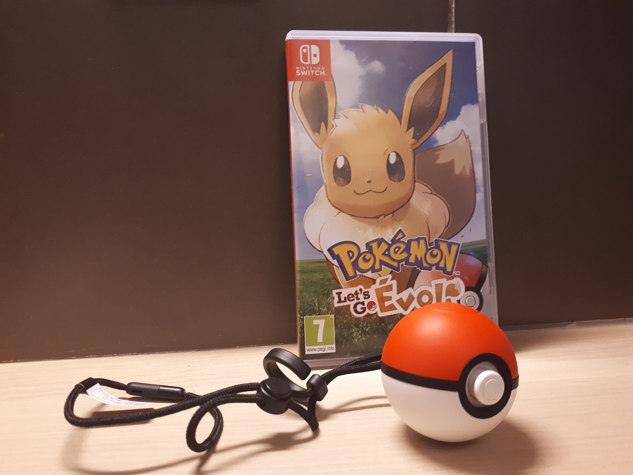 Pokémon Let's Go Mew Ohne Pokéball Plus Poké Ball Plus : Le mini-test pour savoir s'il faut craquer