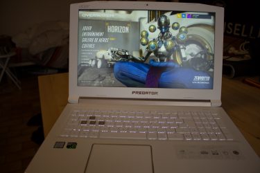 Image d'illustration pour l'article : Test Acer Predator Helios 300 - Une édition limitée blanche