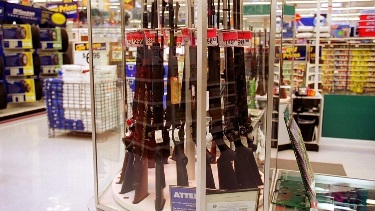 Walmart armes