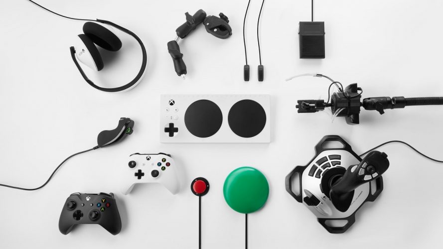 les différents accessoires Xbox disposés ensemble