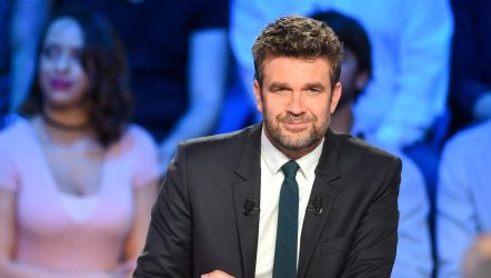 Image d'illustration pour l'article : FIFA 22 : Sans Pierre Ménès mais avec Hervé Mathoux aux commentaires