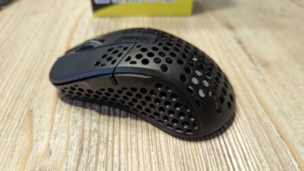 Image d'illustration pour l'article : Test Xtrfy M4 Wireless - Une souris sans-fil légère destinée aux joueurs droitiers