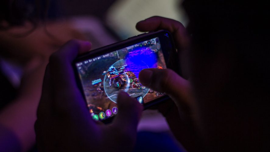 Image d\'illustration pour l\'article : Comment débloquer des jeux mobiles inaccessibles dans votre pays grâce à un VPN sur iOS