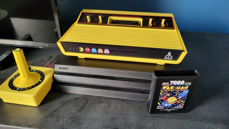 Atari 2600 + edition pac-man - double featured cartouche - joystick jaune pac-man