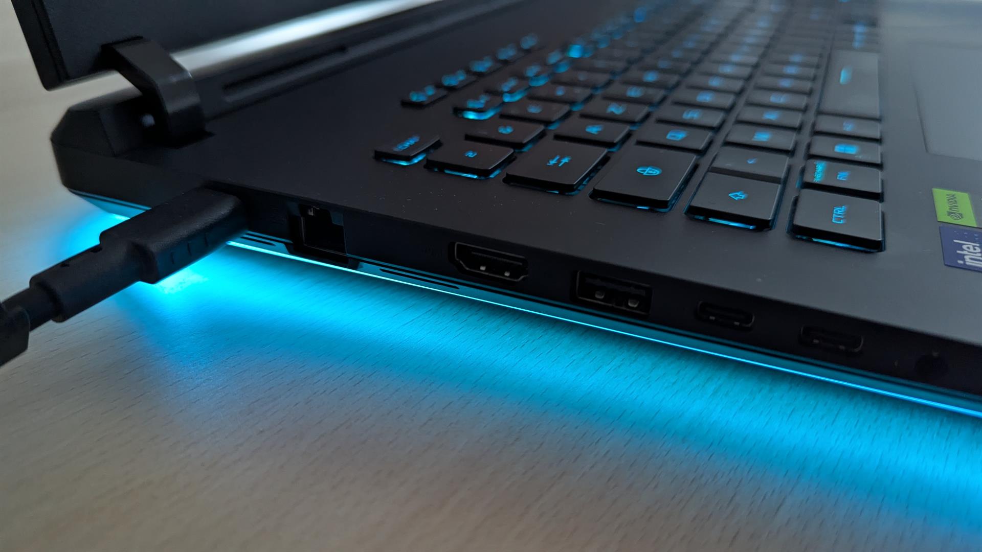 Rog strix 18 2025 test 8 4