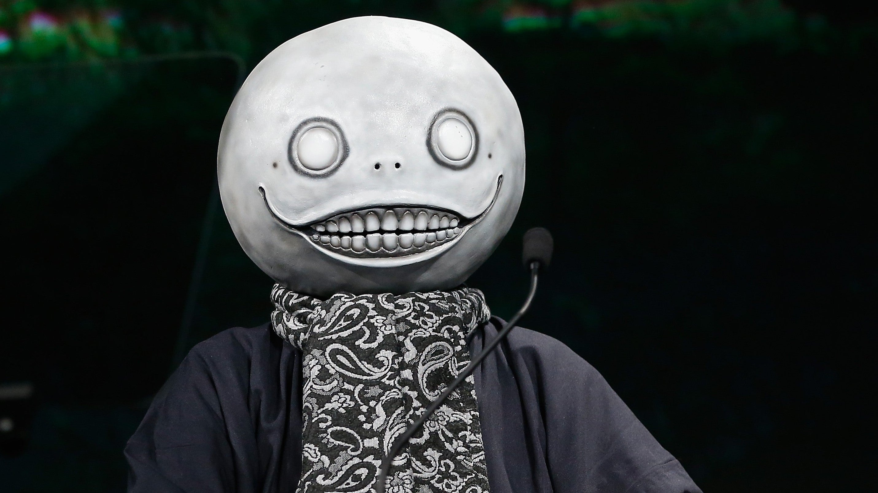 Yoko Taro (NieR) dit avoir déjà accompli ses rêves dans sa carrière et continue de dévelop